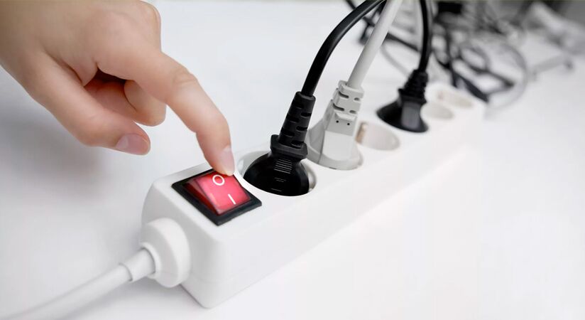 Κλείστε την τροφοδοσία του καλωδίου επέκτασης